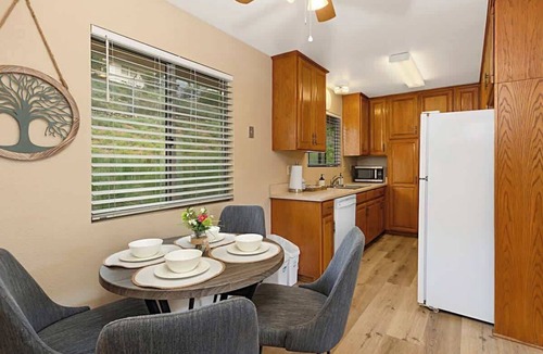 La Mesa House | Charming 2 Room La Mesa Casita w/Pool, BBQ & Yard