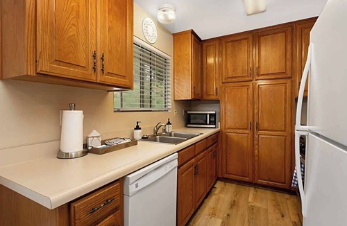La Mesa House | Charming 2 Room La Mesa Casita w/Pool, BBQ & Yard