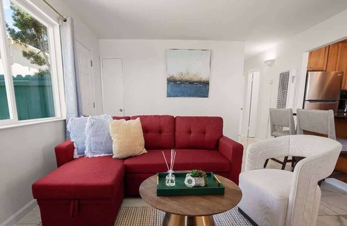 Pacifica Apartment | Charming 2BR Coastal Getaway in Pacifica Near Beach & SF