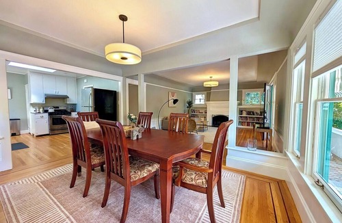 Fair Oaks House | Charming 2BR house/Near Stanford