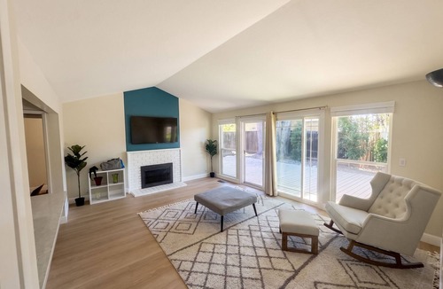 Ponderosa Park House | Charming 3-bedroom house with AC in sunny Sunnyvale
