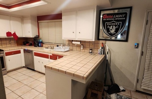 Greenacres House | Charming 3-bedroom house in delightful Bakersfield with WiFi, AC, and pool.