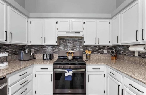 North Las Vegas House | Charming 5BR Home w Brand New Heated Pool & Spa!