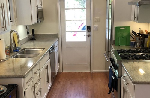 Warm Sands House | Charming & beautiful bungalow - walk to downtown
