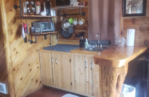 Thompson Falls Cabin | Charming cabin in delightful Thompson Falls with AC