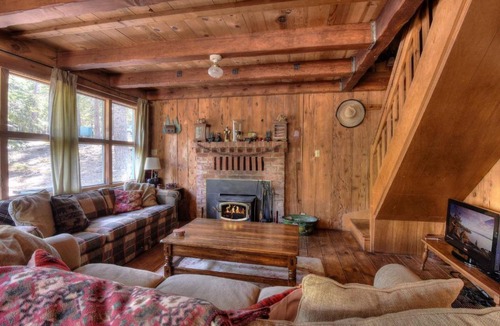 McKinney Estates House | Charming Cascade Chalet