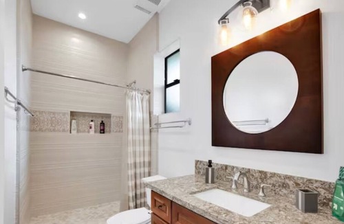 Northridge House | Charming Designer Villa Monthly Rental