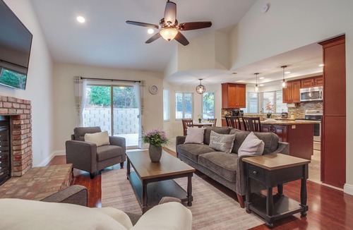 Country Club House | Charming Home in sunny San Diego, Newly Renovated!
