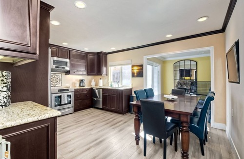 University City Villa | Charming La Jolla Area, 4bd/2bth w/Putting Green and NEW Ping Pong Table!