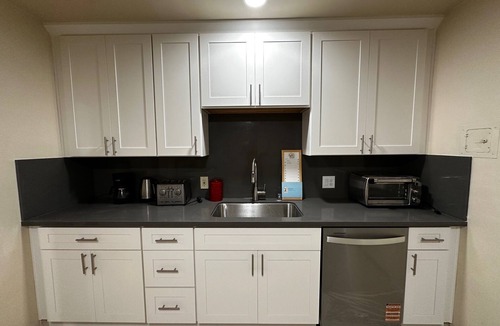 Modesto Apartment | Charming Modesto Duplex: Your Gateway to Downtown & Yosemite Day Trips!