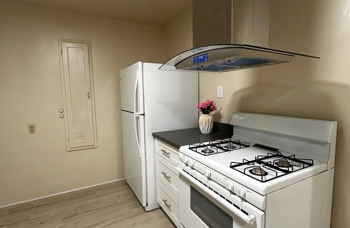 Modesto Apartment | Charming Modesto Duplex: Your Gateway to Downtown & Yosemite Day Trips!