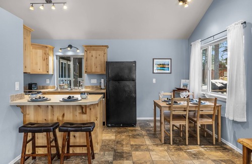 Three Rivers House | Charming Sunriver Cabin With Deschutes River Access and Proximity to Cascade Lak