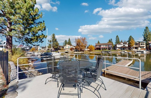 Tahoe Keys House | Charming Tahoe Keys Waterfront Retreat with Private Dock, Pool Table