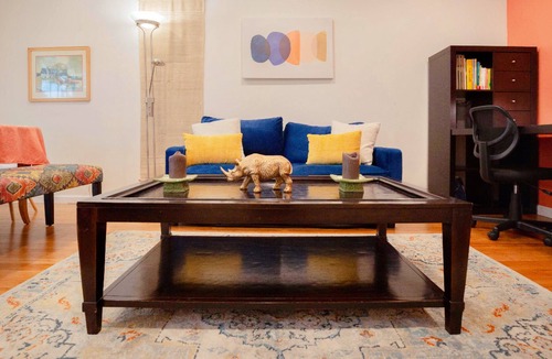 Sunnyvale Apartment | 🌟Cheerful 2B2B in a prime location 🌲Redwood Pl Apt 3