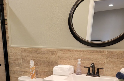 Baxter Cottage | Cheerful 3 Bedroom, 3 Bathroom Mountain Cottage with Game Room