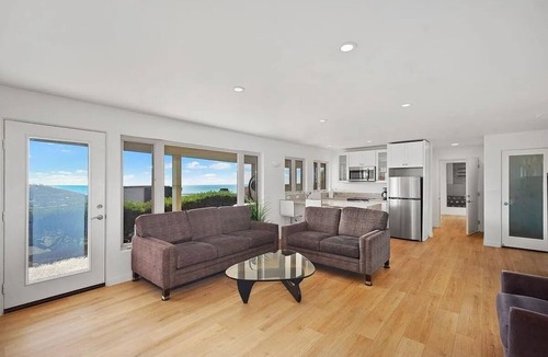 Mystic Hills Apartment | Chic 1200 sq ft. 1-bed, 2 bath w Ocean view and Patio in fabulous Laguna Beach
