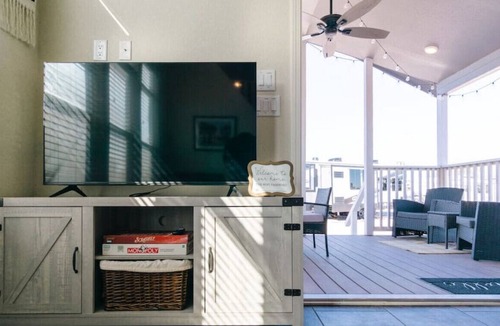 Ehrenberg House | Chic + Peaceful Tiny House on the Colorado River!