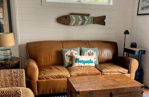 Manzanita House | Classic dog-friendly beach house with vast outdoor living hot tub & firepit