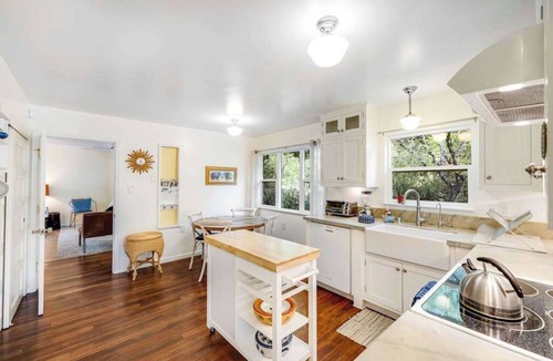 Cloverdale House | Cloverdale Dog-Friendly Creekside Retreat with Firepit