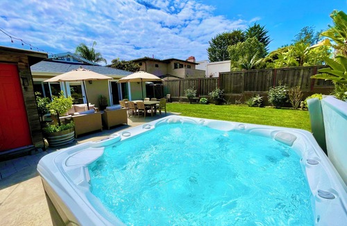 San Clemente House | Coastal Luxury: 4bd/4bth, Hot Tub, Pool Table, Yard, Walk to Beach