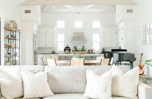 Cardiff-by-the-Sea House | Coastal modern farmhouse retreat 1.5 miles from the beach