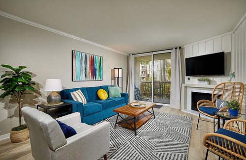 Townsite Condo | Coastal One-Bedroom Haven with Ocean Peeks and Serene Gardens