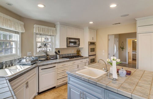 Simi Valley House | Combined Retreat w/Epic Views in Simi Valley!
