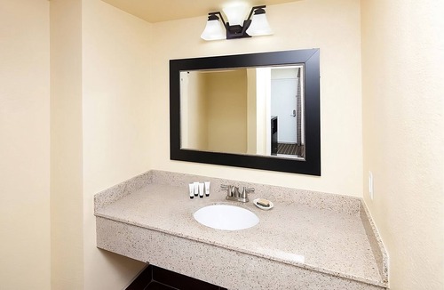 Redding Resort | Comfort and Convenience! 3 Convenient Units, Pool, FREE Parking, Pets Allowed!