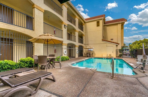 Fairfield Hotel | Comfort Inn Cordelia