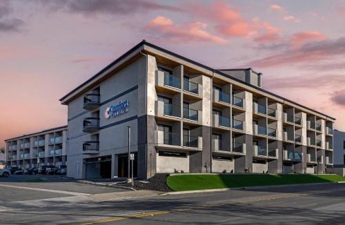 Lake Forest Hotel | Comfort Inn & Suites Irvine Spectrum