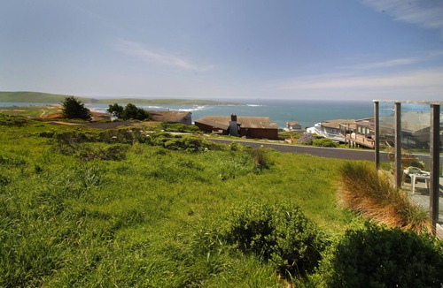 Dillon Beach House | Comfortable Coastal Retreat with Sweeping Ocean Views