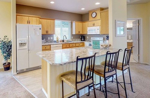 Kiwanda Shores House | Comfortable home close to beach with deck and game room close to town