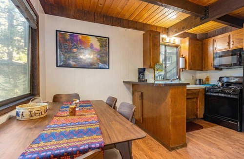 Crestline House | ‼️Comfy 2BR Getaway Near Lake Grego w/Mtn Views