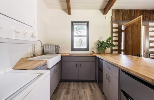 Kernville House | Connect with friends, private river, horses, all natural cedar hot tub