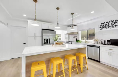 Eastside House | Contemporary Beachside Oasis in Long Beach!