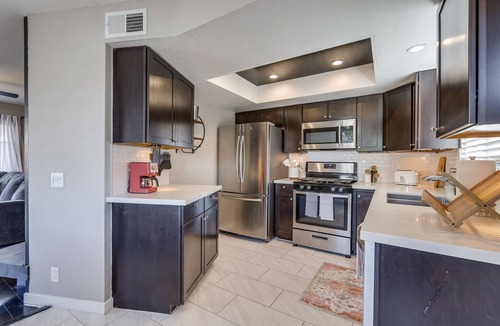 San Clemente Condo | Contemporary Coastal Retreat with Private Patio