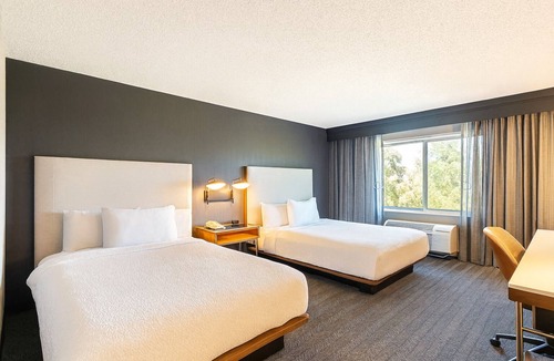 San Ramon Hotel | Convenient Stay! 2 Contemporary Units, Swimming Pool, Pet-friendly, Free Parking