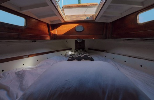 Marina Peninsula Boat Rental | Cool 1-bedroom boat in Marina del Rey