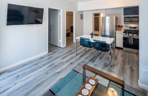 Carlson Park Apartment | Cool Venice Beach 2 Bedroom