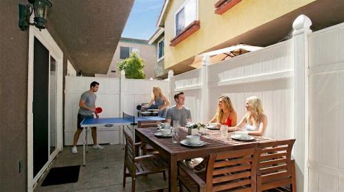 Westside Costa Mesa House | Costa Mesa -Newport- Patio - Free Parking-CM-2