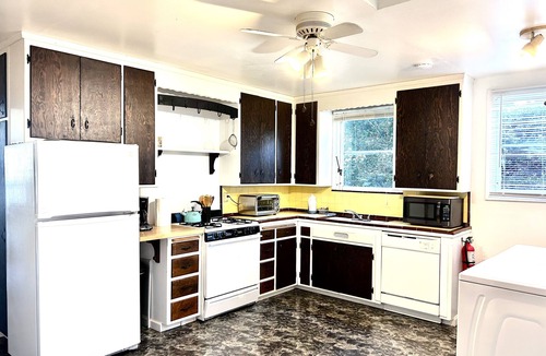 Point Richmond House | Cottage Point for Extended Stay