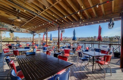 Laughlin House | Courtyard King Bed at Golden Nugget Laughlin! Outdoor Pool!