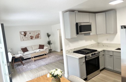 Sawtelle Apartment | Cozy 1 Bd w/in unit washer/dryer pet friendly in West LA UCLA SMC SM Beach