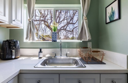 Los Cerritos Cottage | Cozy 100-year-old Brick Cottage. Thoughtfully designed for Travel Professionals.