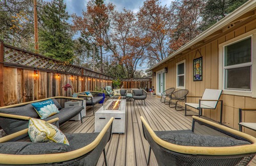 Walnut Creek House | Cozy 4BD/3BA Cottage in Walnut Creek Dwtn