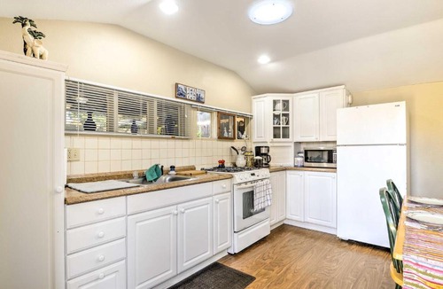 Arroyo Grande House | Cozy Arroyo Grande Cottage w/Patio & Grill!