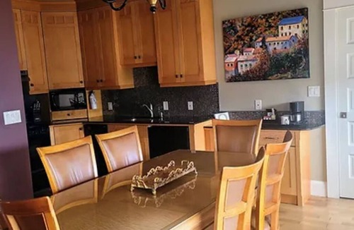 Astoria Hotel | Cozy Boutique Room w/Heated Bathroom Floor in Historic Downtown