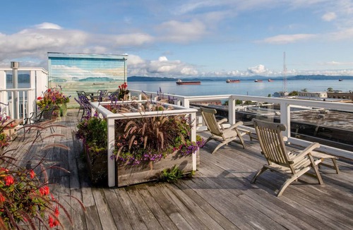 Astoria Hotel | Cozy Boutique Room w/Heated Bathroom Floor in Historic Downtown