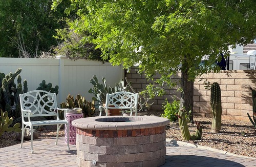 Silver Lakes Country Club House | Cozy & classic house with home office.
