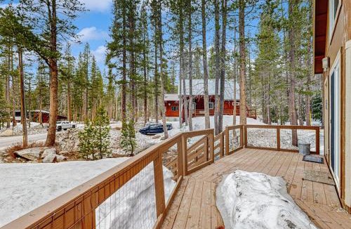 Soda Springs House | Cozy dog-friendly getaway with wood stove & washer&dryer